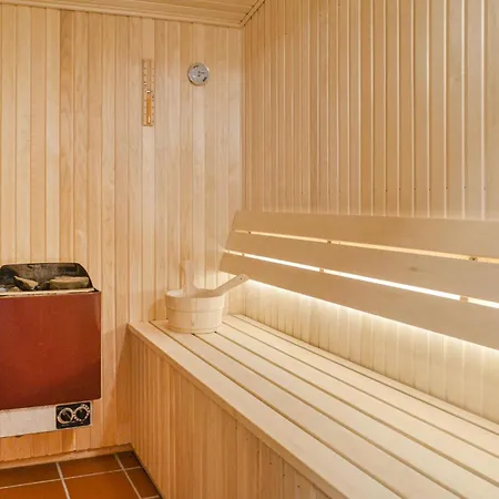 Beautiful In With Sauna Feriehus Oksbøl